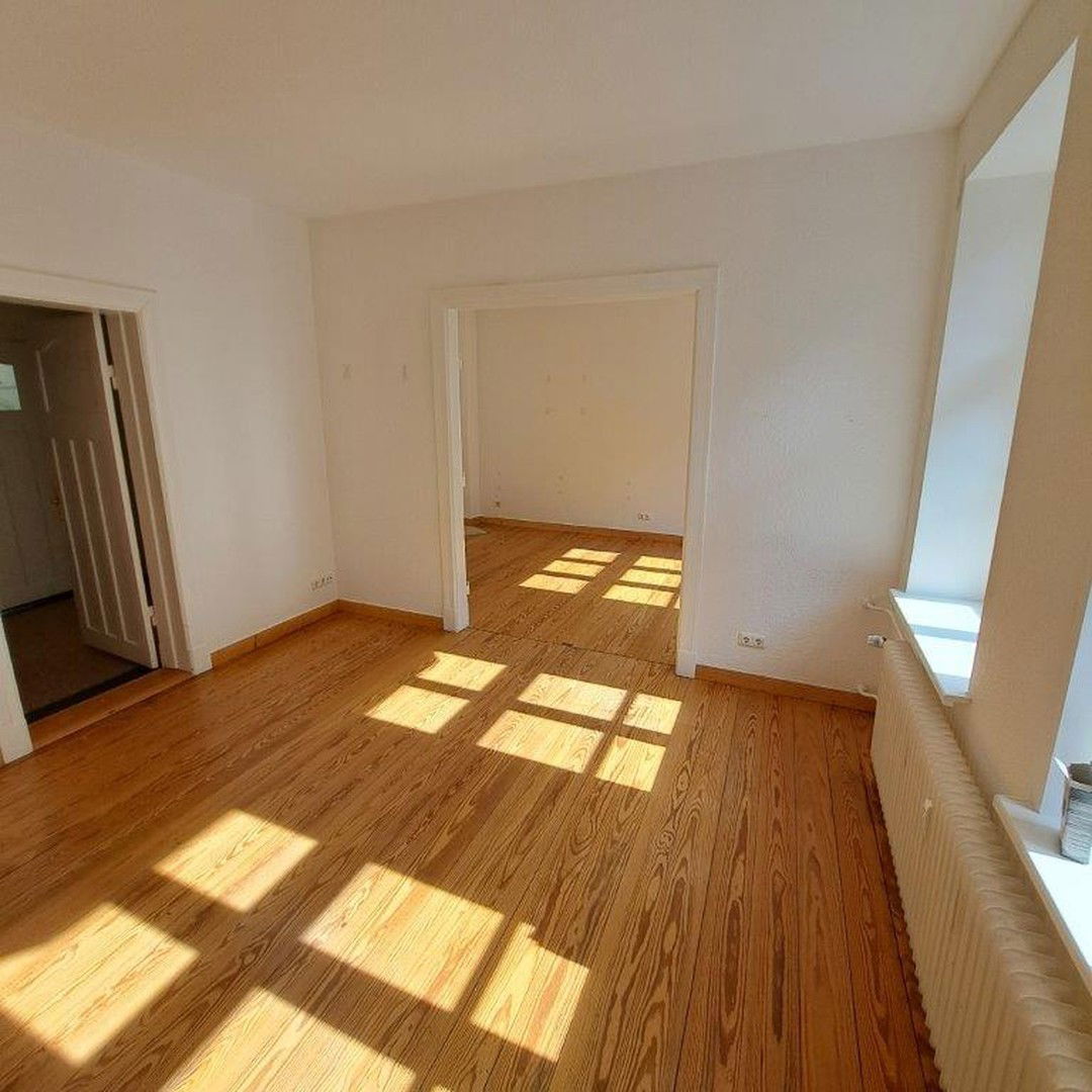 Wohnung zur Miete 850 € 3 Zimmer 81 m²<br/>Wohnfläche EG<br/>Geschoss 15.10.2024<br/>Verfügbarkeit Christinenstraße 18 Friesischer Berg - Friedenshügel Flensburg 24937