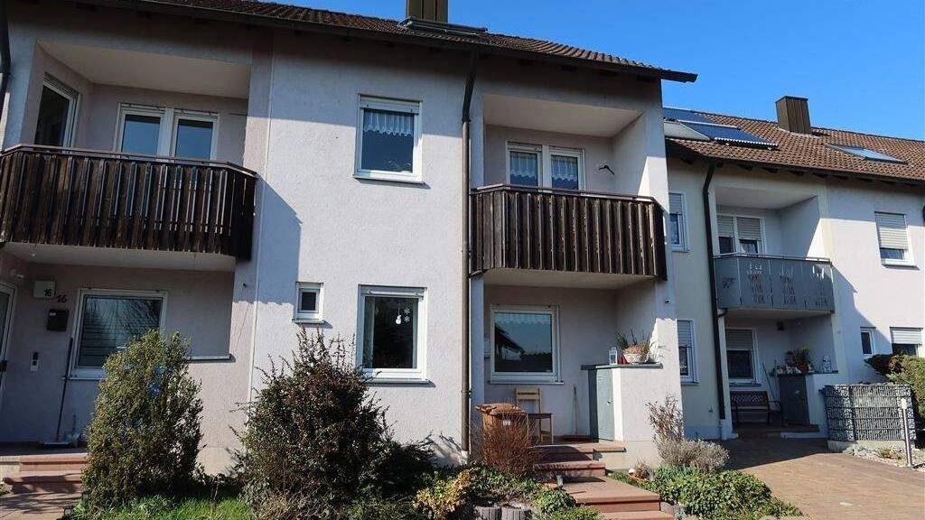 Immobilie in Zellingen - Ein Traum für Familien - Reihenmittelhaus in idyllischer, sonniger Lage mit Garten und Garage - Zellingen - Bild 0