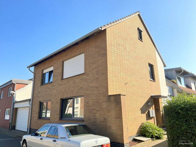 Mehrfamilienhaus zum Kauf 449.000 € 7 Zimmer 155 m² 250 m² Grundstück Rosellen Neuss 41470
