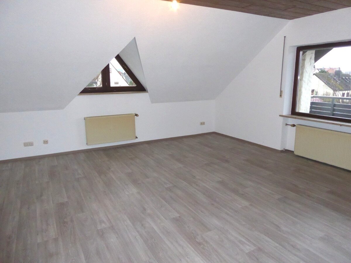 Wohnung zur Miete 1.050 € 5 Zimmer 130 m²<br/>Wohnfläche 1.<br/>Geschoss Neuses Neuses/Eggolsheim 91330