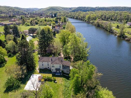 Villa zum Kauf 428.000 € 8 Zimmer 200 m² 7.000 m² Grundstück frei ab sofort Chemin du Saulou 22 Anglars-Juillac 46140