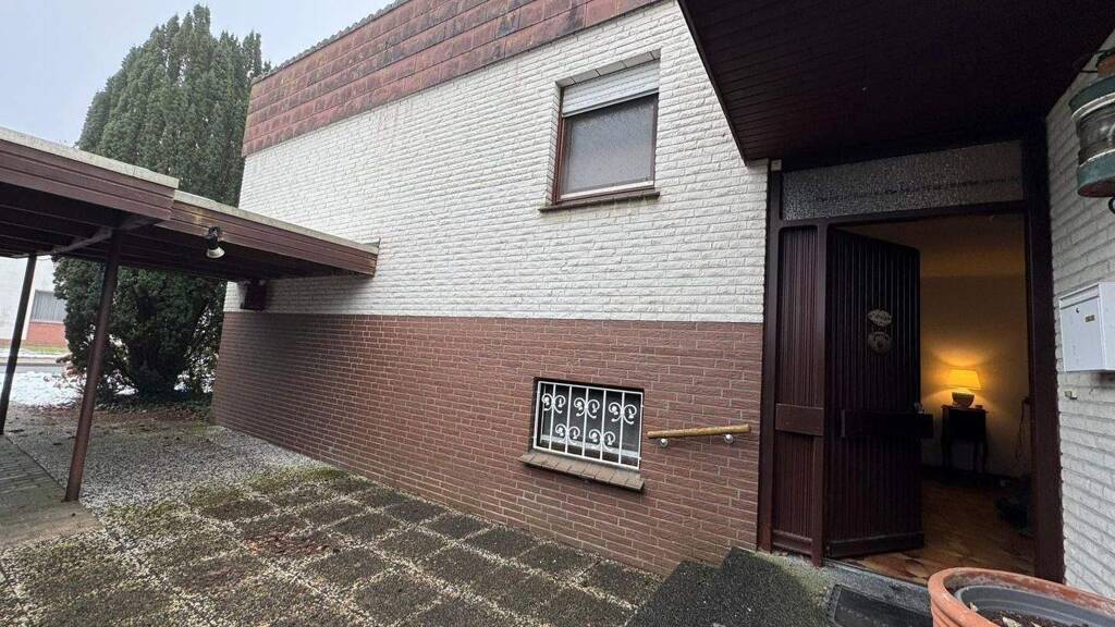 Einfamilienhaus zum Kauf 225.000 € 4 Zimmer 135 m² 877 m² Grundstück frei ab sofort Collinghorst Rhauderfehn 26817