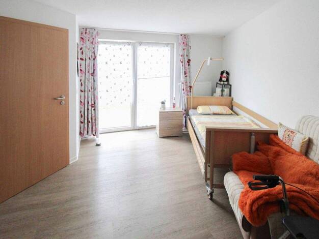 Wohnung zum Kauf 69.000 € 1 Zimmer 28,2 m² EG Brehna Sandersdorf-Brehna 06796