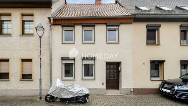 Reihenmittelhaus zum Kauf 79.000 € 3 Zimmer 89 m² 690 m² Grundstück Zörbig Zörbig 06780