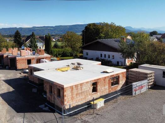 Reihenmittelhaus zum Kauf - Erstbezug 695.000 € 5 Zimmer 141 m² frei ab 01.08.2027 Oberndorf bei Salzburg 5110