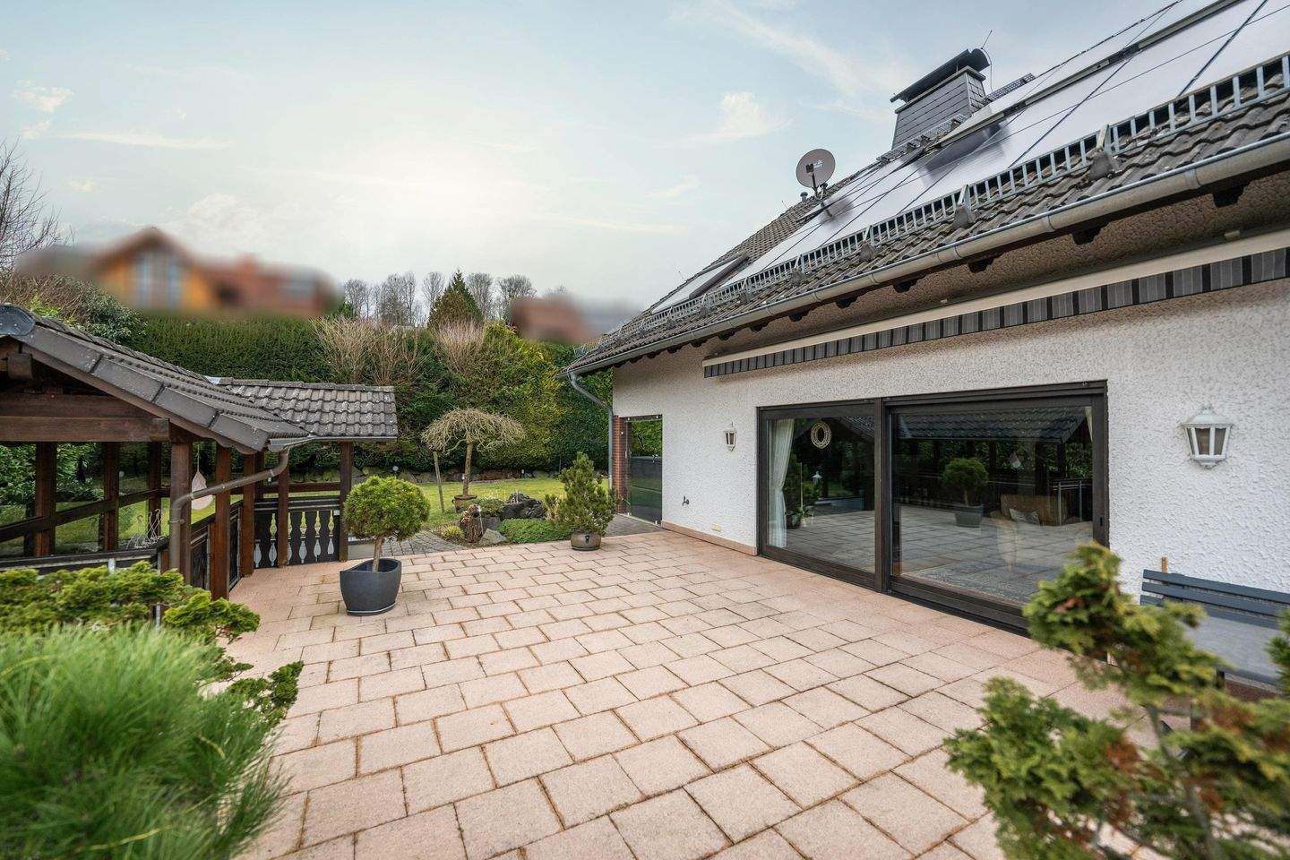 Immobilie in Kadenbach - Ankommen. Wohlfühlen. Zuhause sein. Großzügiges Wohnen für Familien und Paare - mit Garten, Kamin, Sauna... - Bild 2