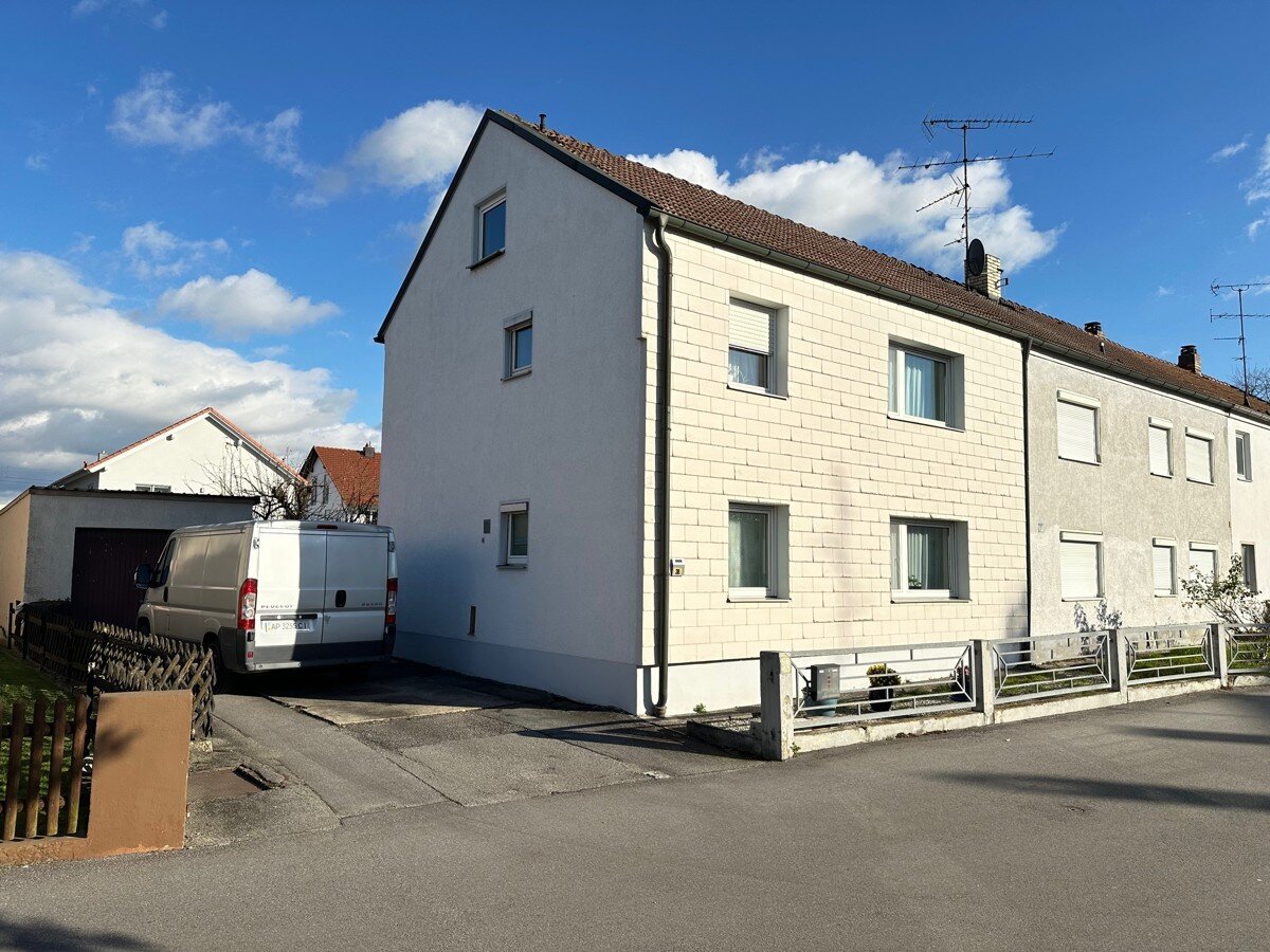 Mehrfamilienhaus zum Kauf 449.000 € 8 Zimmer 214 m²<br/>Wohnfläche 880 m²<br/>Grundstück Plattling Plattling 94447