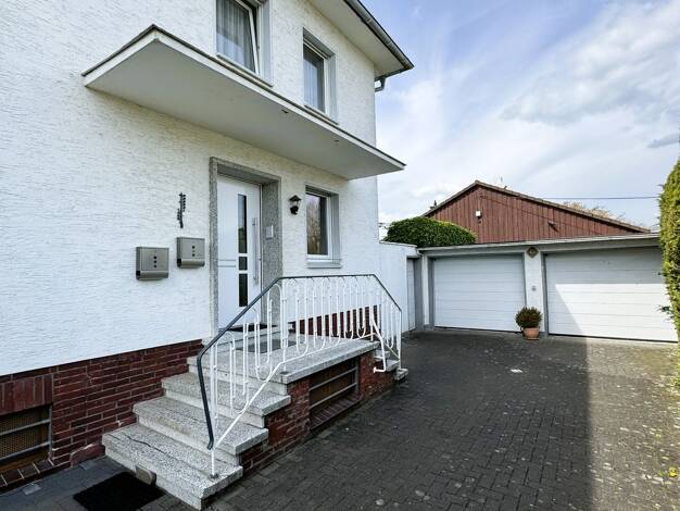 Mehrfamilienhaus zum Kauf 299.000 € 6 Zimmer 136,3 m² 619 m² Grundstück Horn-Millinghausen Erwitte 59597