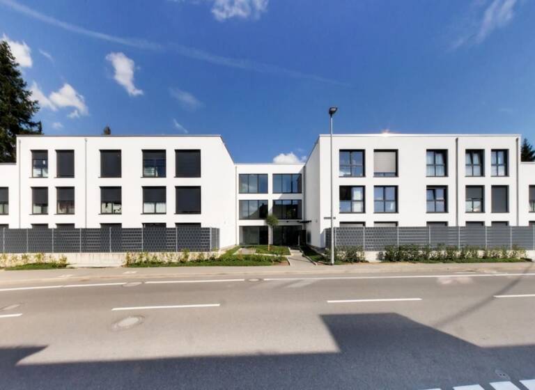 Terrassenwohnung zur Miete 530 € 1 Zimmer 27 m²<br/>Wohnfläche EG<br/>Geschoss ab sofort<br/>Verfügbarkeit Neuffener Str. 61 Nürtingen Nürtingen 72622