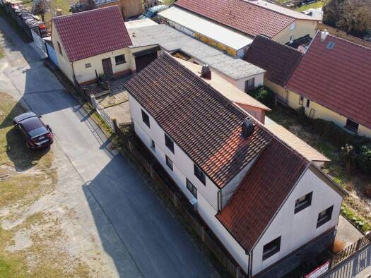 Einfamilienhaus zum Kauf 61.000 € 8 Zimmer 140 m² 478 m² Grundstück frei ab sofort St. Bernhard 98660