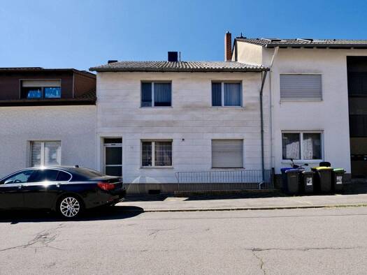 Reihenmittelhaus zum Kauf 120.000 € 6,5 Zimmer 125 m² 281 m² Grundstück frei ab sofort Püttlingen 66346