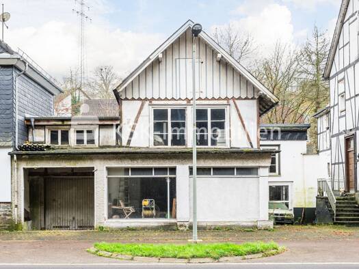 Wohn- und Geschäftshaus zum Kauf als Kapitalanlage geeignet 406.200 € 15 Zimmer 1.111 m² 995 m² Grundstück Gummersbach / Derschlag 51645