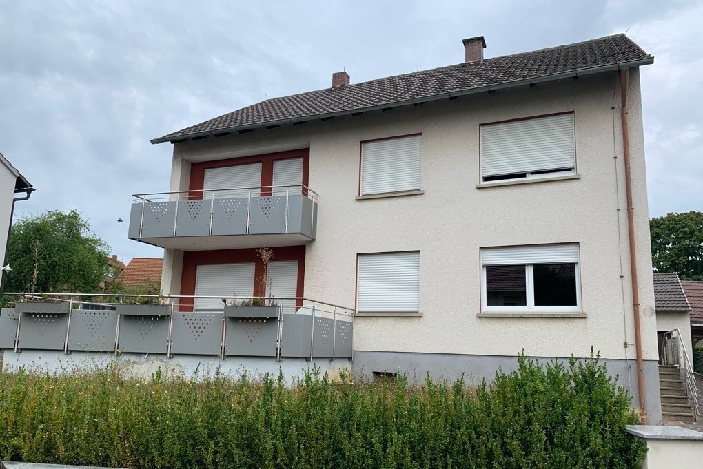 Mehrfamilienhaus zum Kauf 289.000 € 8 Zimmer 160 m²<br/>Wohnfläche 661 m²<br/>Grundstück Egenhausen Werneck 97440