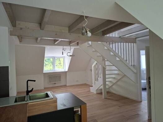 Maisonette zur Miete 880 € 1 Zimmer 38 m² Geschoss 2/2 frei ab 15.09.2026 Eidelstedt Eimsbüttel 22525