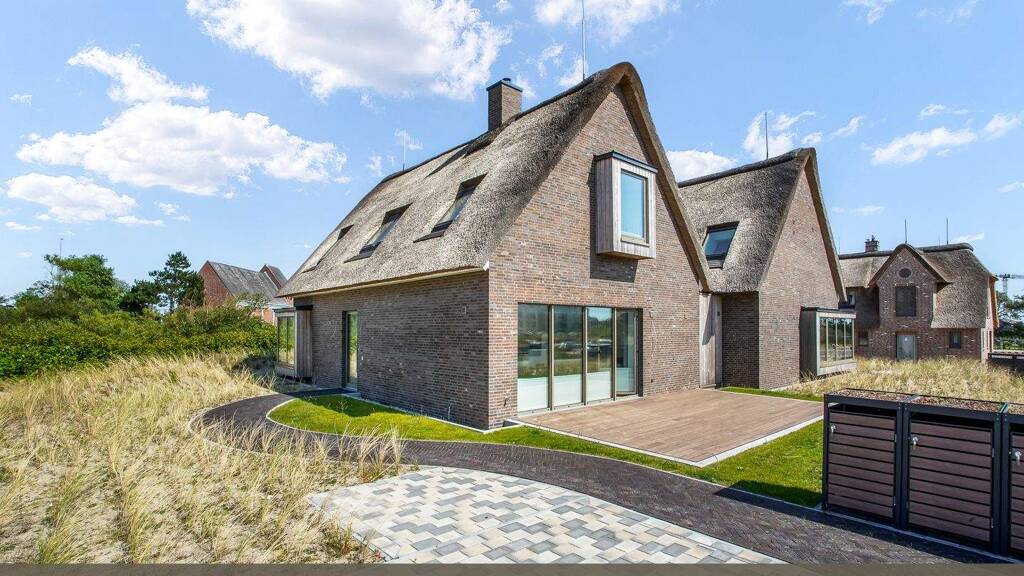 Einfamilienhaus zum Kauf - Erstbezug 1.700.000 € 3 Zimmer 161 m² 475 m² Grundstück List 25992