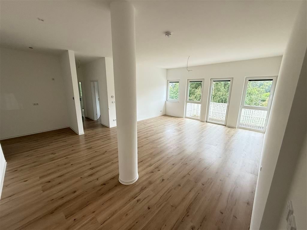 Wohnung zur Miete 920 € 4 Zimmer 105 m²<br/>Wohnfläche Markersdorfer Straße 45/47 Markersdorf 622 Chemnitz 09123