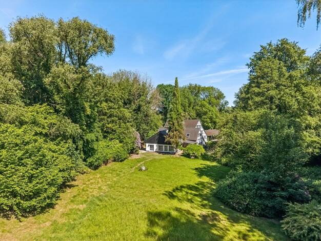 Einfamilienhaus zum Kauf 1.290.000 € 7 Zimmer 257 m² 7.350 m² Grundstück Hubbelrath Stadtbezirk 7 40629