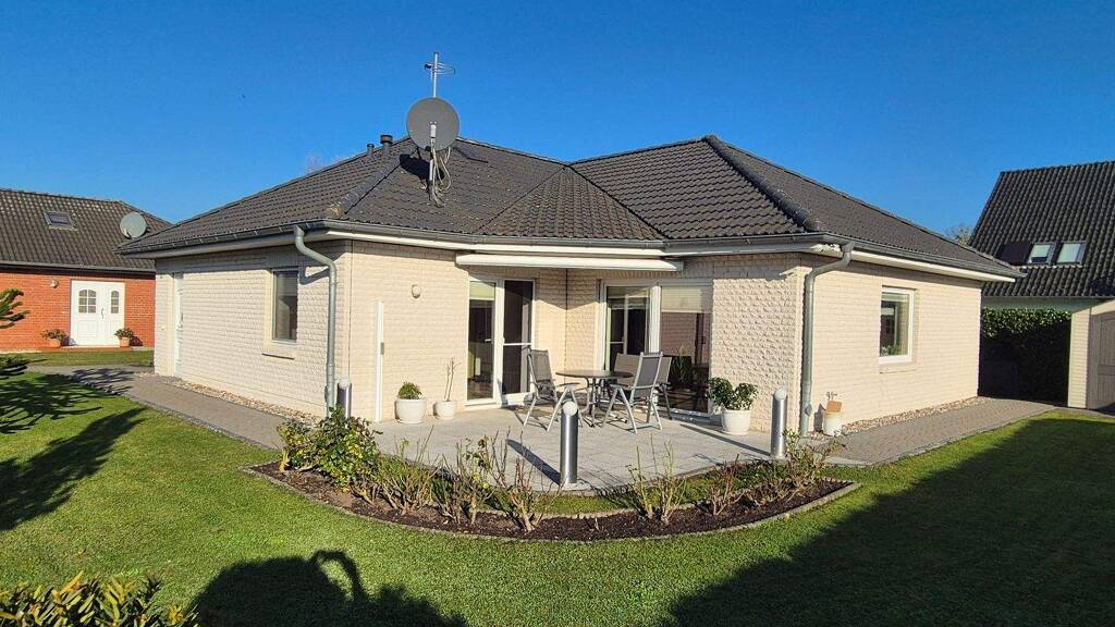 Bungalow zum Kauf 449.000 € 3 Zimmer 125 m² 723 m² Grundstück frei ab 01.08.2026 Am Jungferndiek 17 Bentwisch 18182