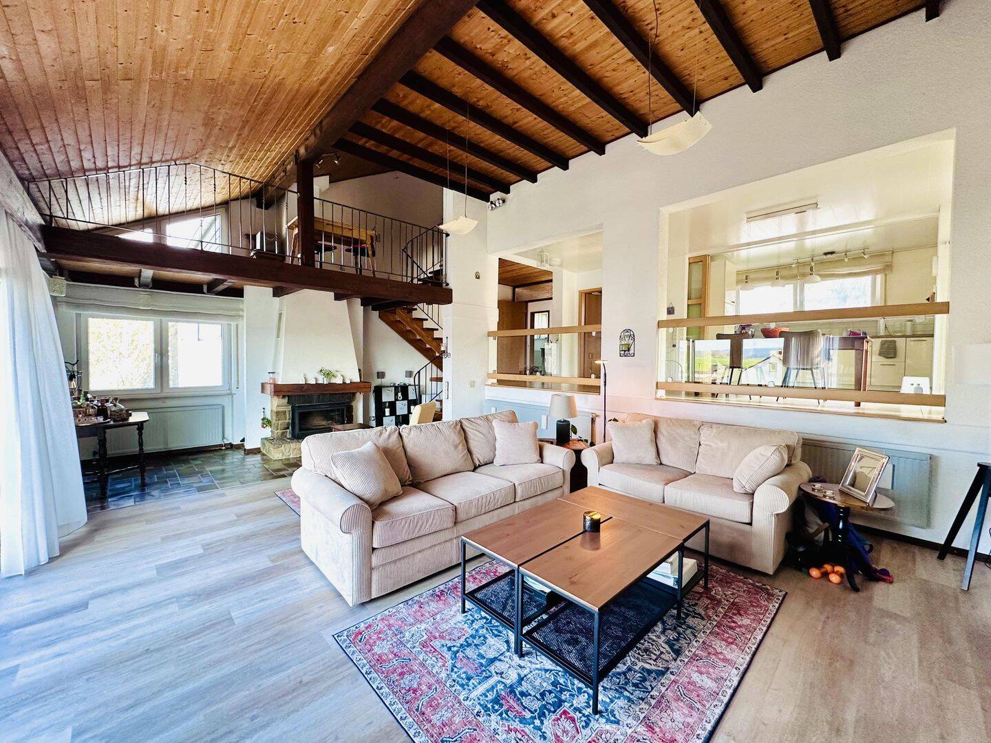 Immobilie in Erzenhausen - Erzenhausen - Lichtdurchflutetes, geräumiges Wohnhaus mit Einliegerwohnung in Top-Lage - Bild 3