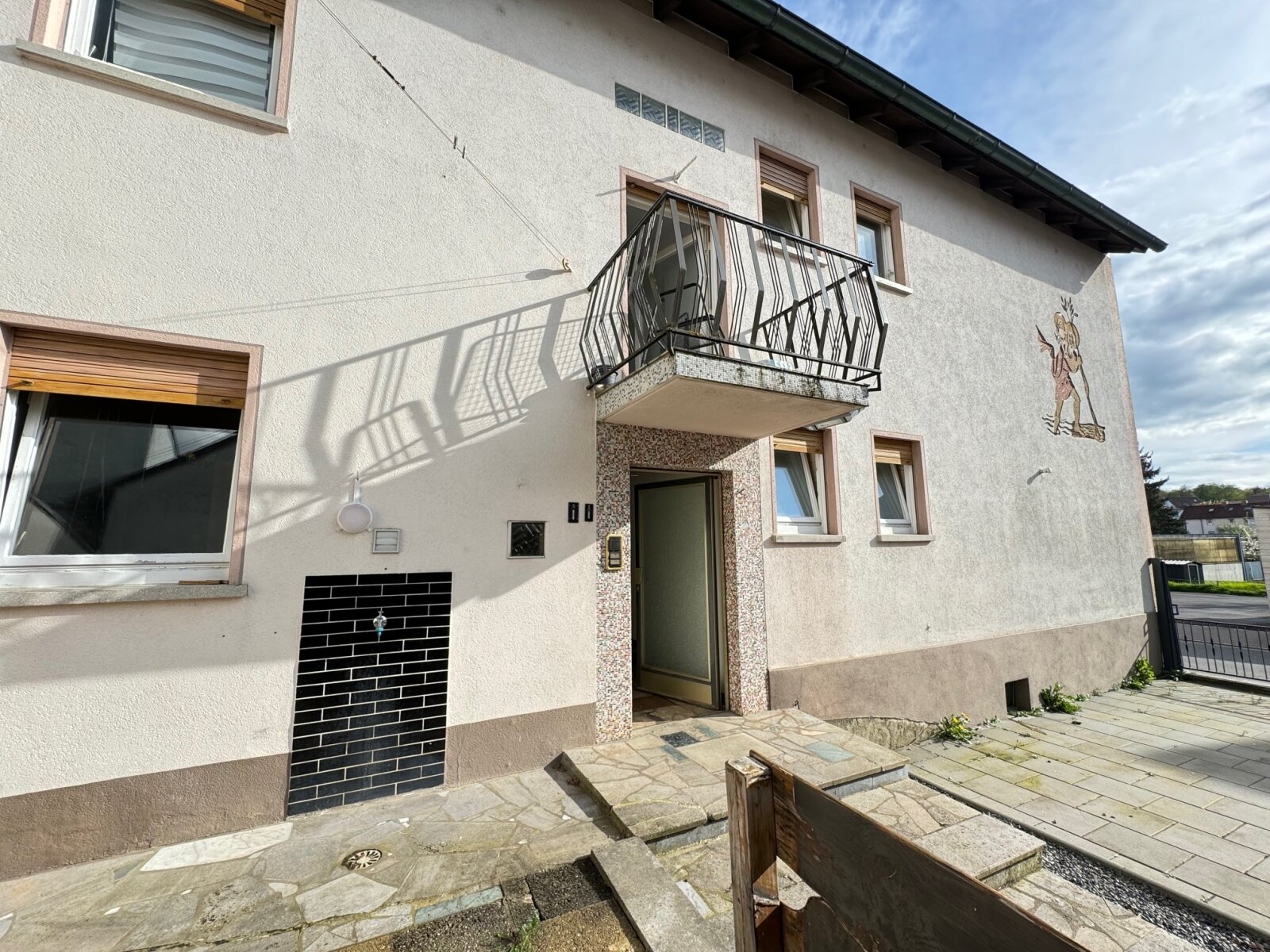 Mehrfamilienhaus zum Kauf 7 Zimmer 230 m²<br/>Wohnfläche 225 m²<br/>Grundstück Poppenhausen Poppenhausen 97490