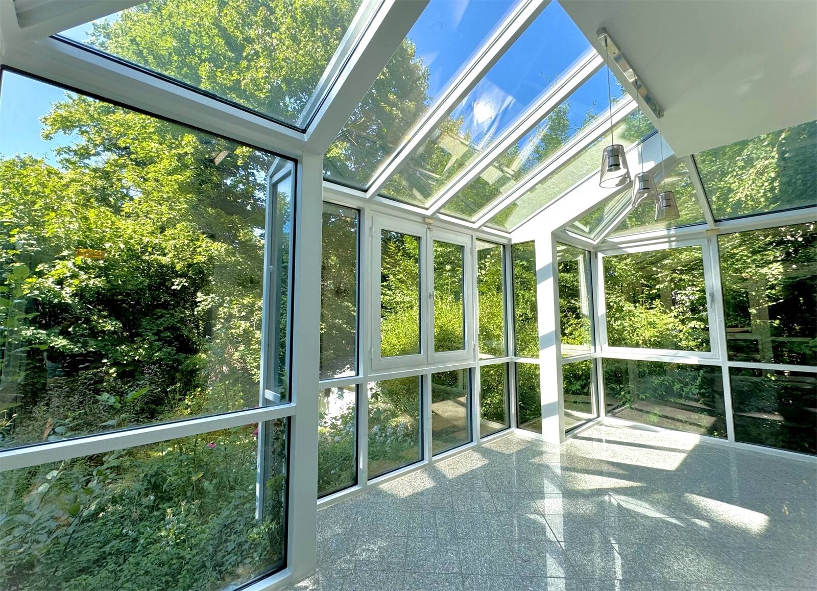 Property thumbnail 3