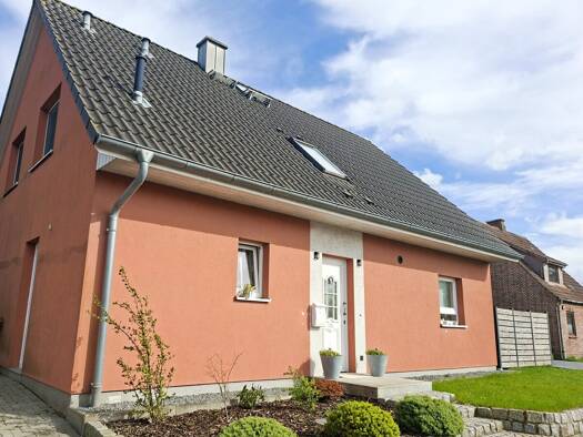Einfamilienhaus zum Kauf 279.000 € 136 m² 571 m² Grundstück Süderbrarup 24392