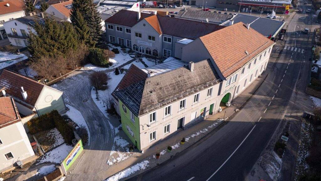 Haus zum Kauf 1.350.000 € 27 Zimmer 500 m² 1.908 m² Grundstück Traismauer 3133