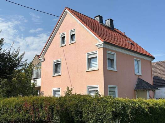 Haus zum Kauf 278.000 € 5 Zimmer 125 m² 822 m² Grundstück frei ab sofort Friedrichstraße 27 Birlenbach 65626