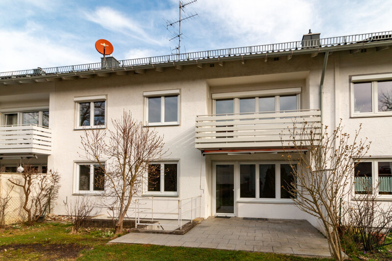 Reihenmittelhaus zum Kauf 325.000 € 7 Zimmer 122 m²<br/>Wohnfläche 217 m²<br/>Grundstück Heining Passau 94036