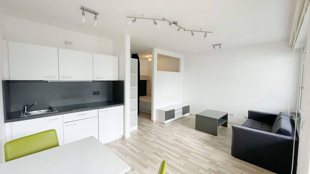 Studio zur Miete 510 € 1 Zimmer 32 m² 2. Geschoss frei ab 01.04.2026 Ludwigstr. 29 Südstadt Fürth 90763