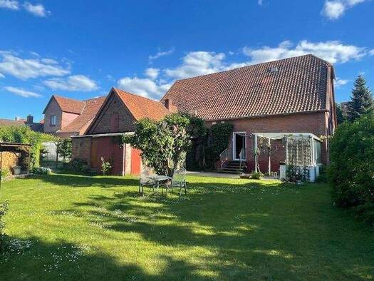 Einfamilienhaus zum Kauf 330.000 € 5 Zimmer 135 m² 1.109 m² Grundstück frei ab sofort Andreaestraße 39 Horst Garbsen 30826