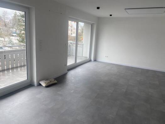Doppelhaushälfte zur Miete 1.650 € 4 Zimmer 120 m² frei ab sofort Trossingen 78647
