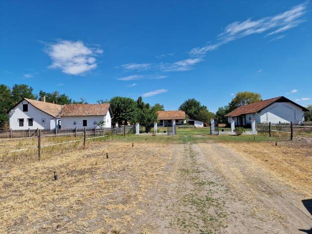 Bauernhaus zum Kauf 320.000 € 3 Zimmer 126 m² 17.999 m² Grundstück im Aussenbereich Móricgát 6132