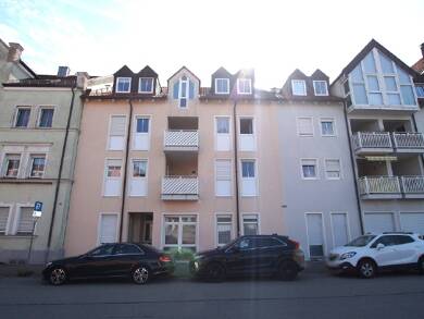 Wohnung zur Miete 690 € 4 Zimmer 104,6 m² Dachgeschoss, 3. Geschoss frei ab 01.10.2025 Straubing Straubing 94315
