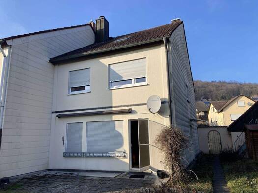 Doppelhaushälfte zum Kauf 355.000 € 5 Zimmer 139 m² 398 m² Grundstück Ebermannstadt 91320