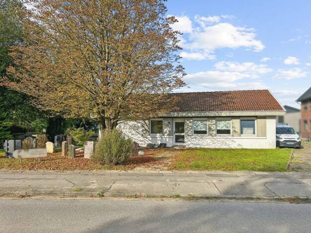 Einfamilienhaus zum Kauf 399.000 € 6 Zimmer 167 m² 1.042 m² Grundstück Bad Segeberg 23795