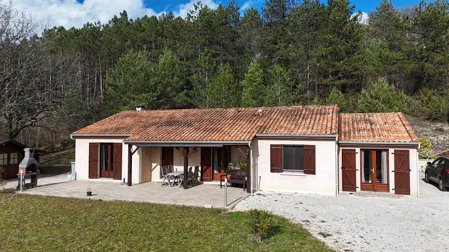 Immobilie in Nettelsee - Barrierefreies Erdgeschosshaus mit Pool und großer Garage - Bild 2