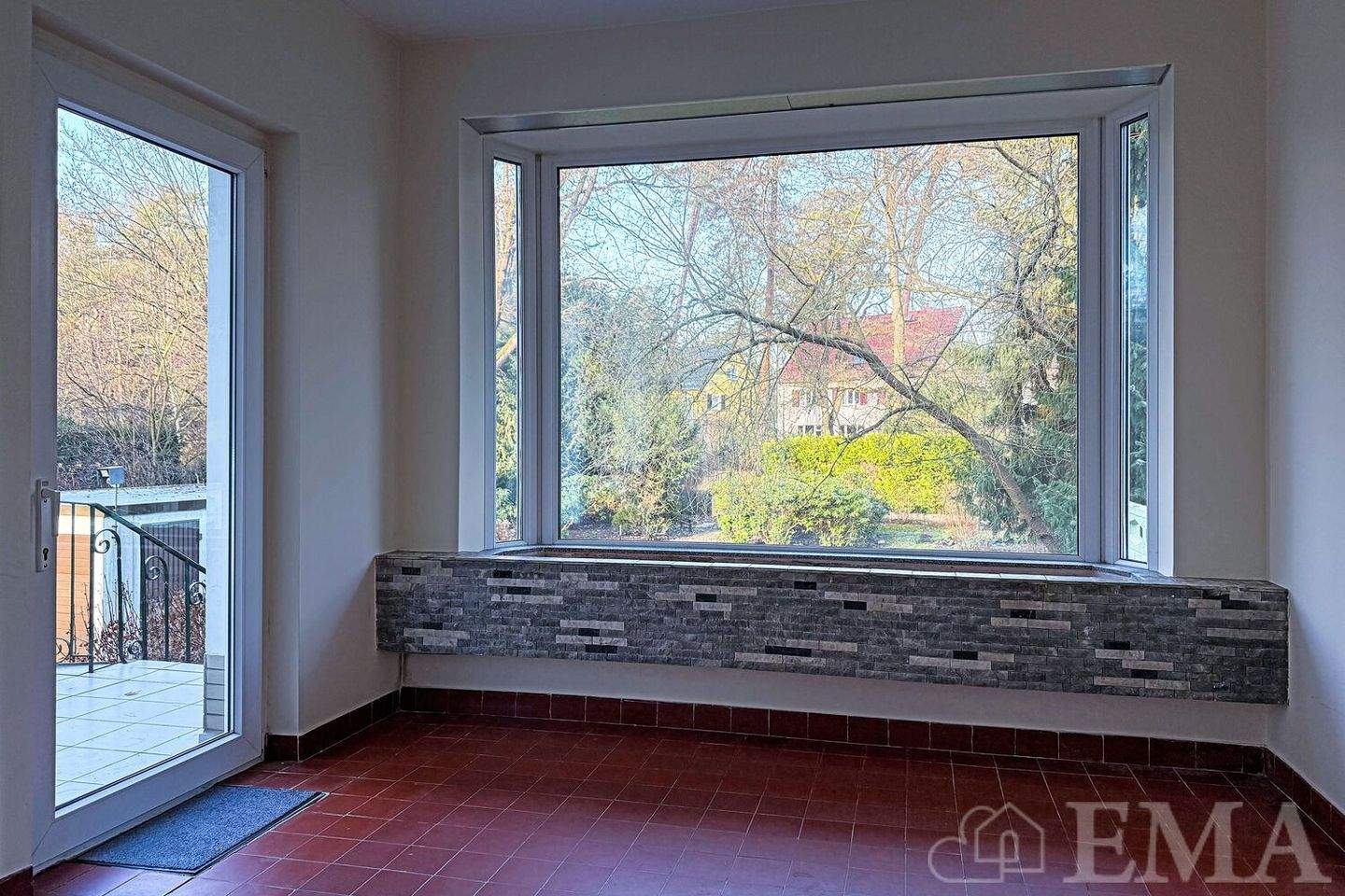 Property thumbnail 11