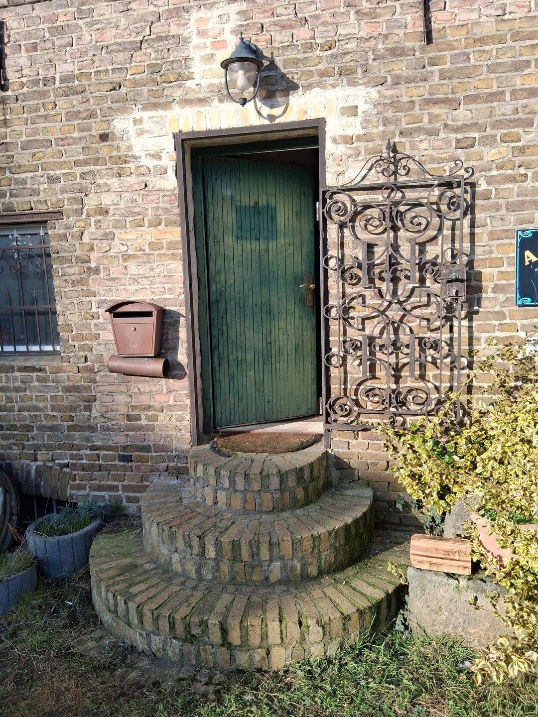 Haus zum Kauf - Ansicht 2