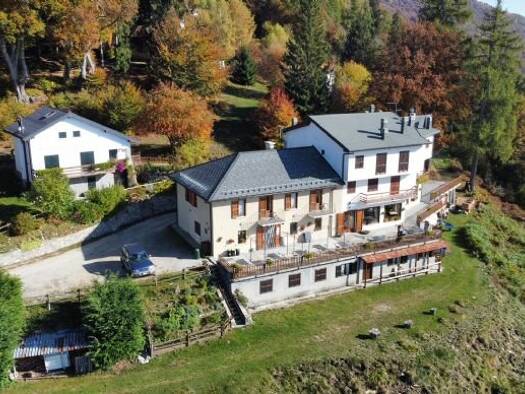 Haus zum Kauf 620.000 € 11 Zimmer 650 m² 63.950 m² Grundstück Dumenza 21010