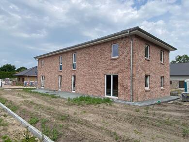 Doppelhaushälfte zur Miete - Erstbezug 1.690 € 4 Zimmer 128 m² 300 m² Grundstück frei ab 01.09.2025 Nienkamp 5 Struvenhütten 24643