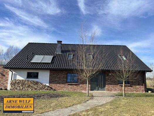 Einfamilienhaus zum Kauf 525.000 € 6 Zimmer 295 m² 11.538 m² Grundstück Neu Brenz 19306