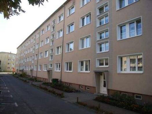 Wohnung zur Miete 502 € 3 Zimmer 59,1 m² 2. Geschoss frei ab 01.12.2025 Riefstahlstr. 66 Neustrelitz 17235