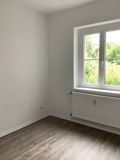 Wohnung zur Miete 294 € 2 Zimmer 45,9 m² frei ab 01.12.2024 Cracauer Str. 44 Alt Cracau Magdeburg 39114