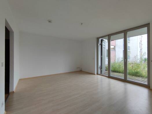 Wohnung zur Miete 355 € 1 Zimmer 43,8 m² 1. Geschoss Turmstraße 148 Innenstadt Mitte 06110