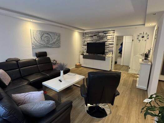 Studio zum Kauf 470.000 € 4,5 Zimmer 99 m² 1. Geschoss Möhringen Stuttgart 70567