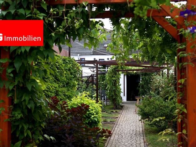 Reihenmittelhaus zum Kauf 85.000 € 6 Zimmer 109 m² 432 m² Grundstück Zeulenroda Zeulenroda-Triebes 07937
