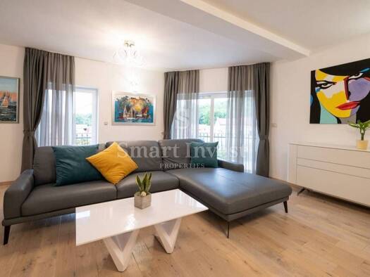 Haus zum Kauf 850.000 € 9 Zimmer 420 m² Matulji