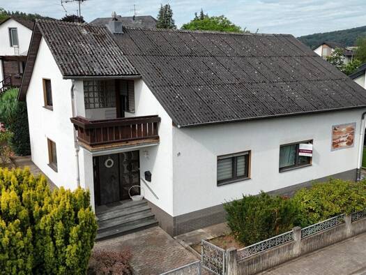 Einfamilienhaus zum Kauf 259.000 € 5 Zimmer 169 m² 718 m² Grundstück Wassenach 56653