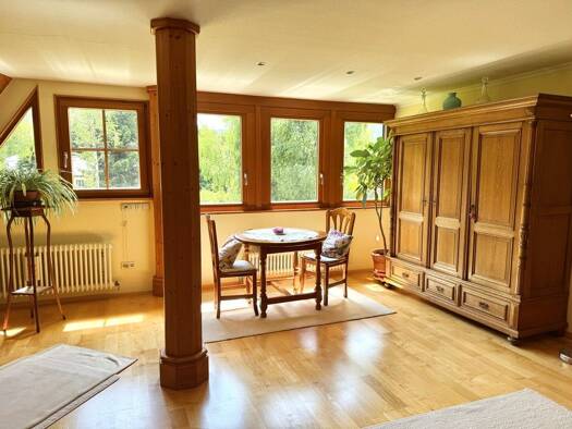 Maisonette zur Miete 1.300 € 4 Zimmer 140 m² Geschoss 2/3 frei ab sofort Hinterzarten 79856